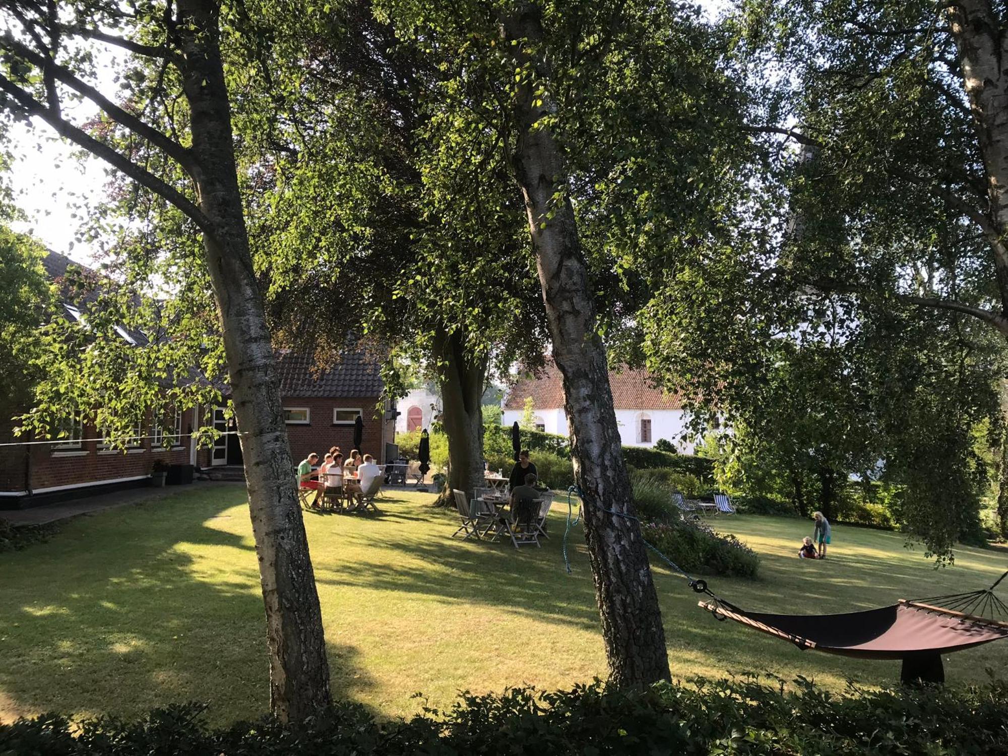 Gaestgiveri Bregninge Ærøskøbing エクステリア 写真